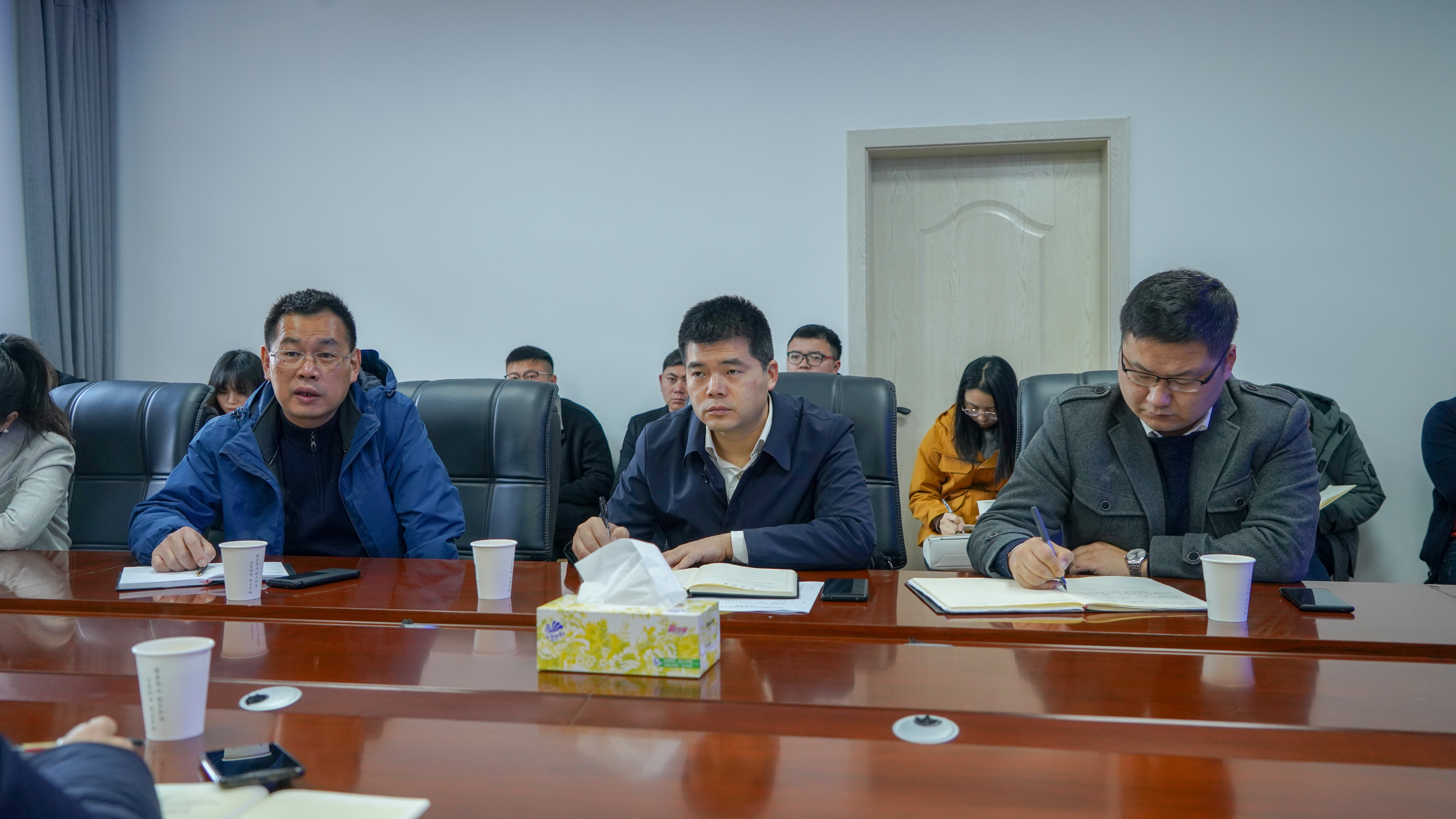 2.20洞庭南路復(fù)工復(fù)產(chǎn)大作戰(zhàn).jpg 2.20洞庭南路復(fù)工復(fù)產(chǎn)大作戰(zhàn).jpg